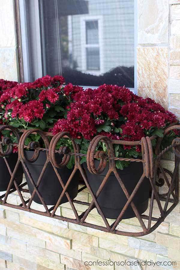 Iron Window Box for Potted Plants #planter #box #window #decorhomeideas