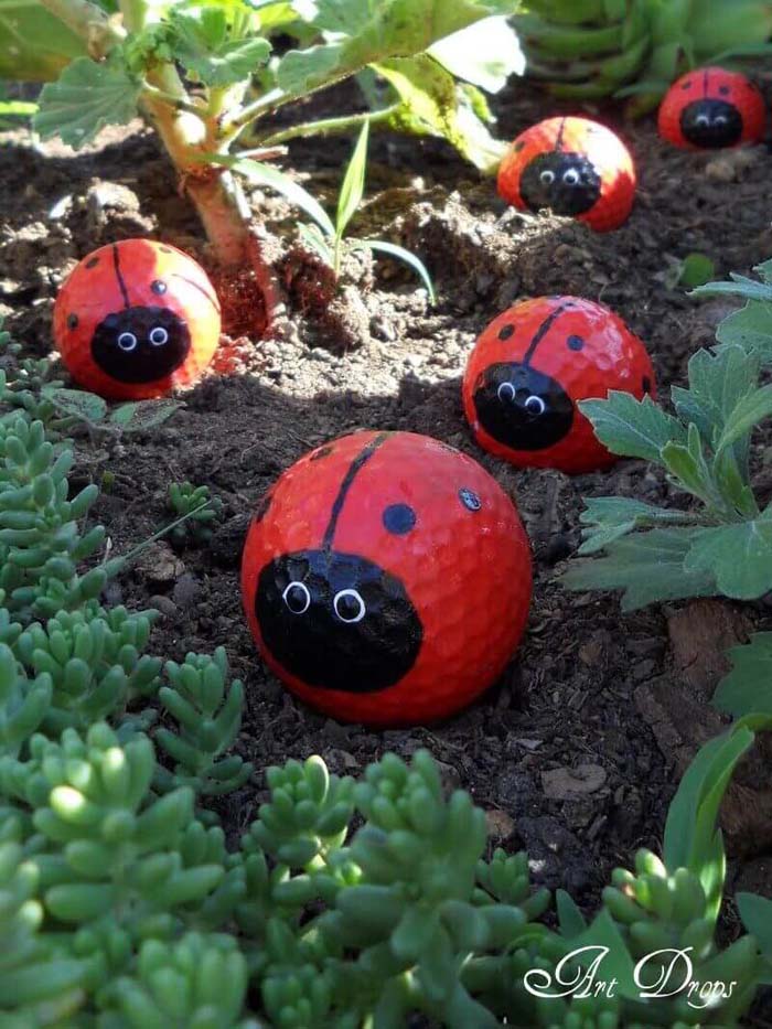 Ladybug Golf Balls In Garden #diy #paint #garden #decorations #decorhomeideas