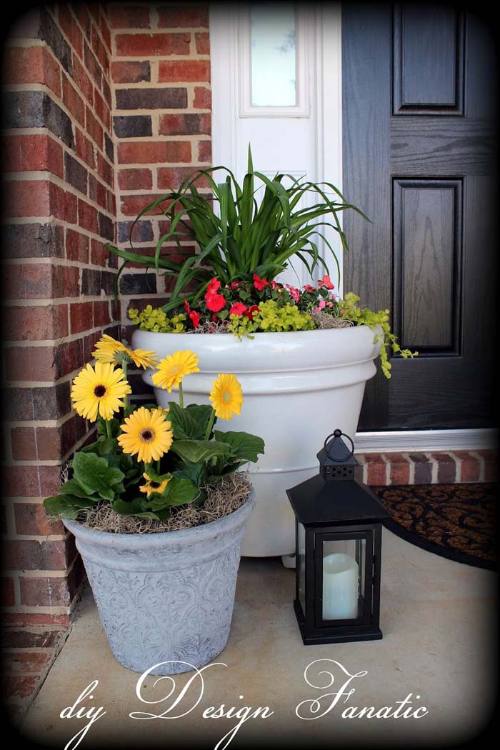 Large Planters with Greens and Gerbera Daisies #diy #planter #porch #decorhomeideas