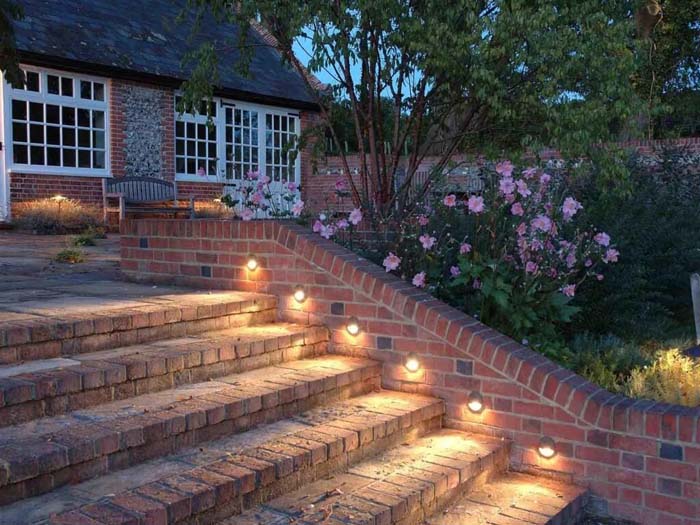 Lights Set in a Brick Wall #lighting #landscape #garden #decorhomeideas