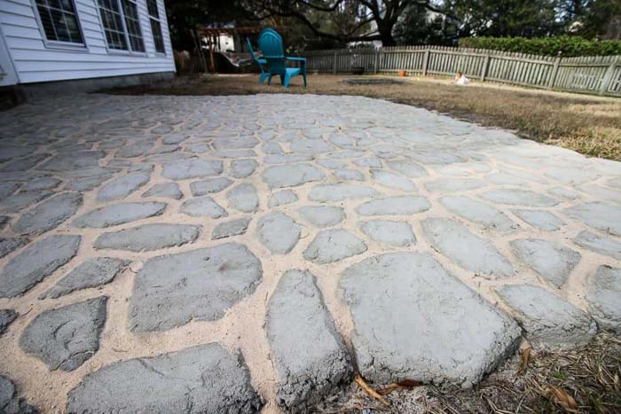 Make A Quikrete Walkmaker Patio #diy #patio #decorations #decorhomeideas