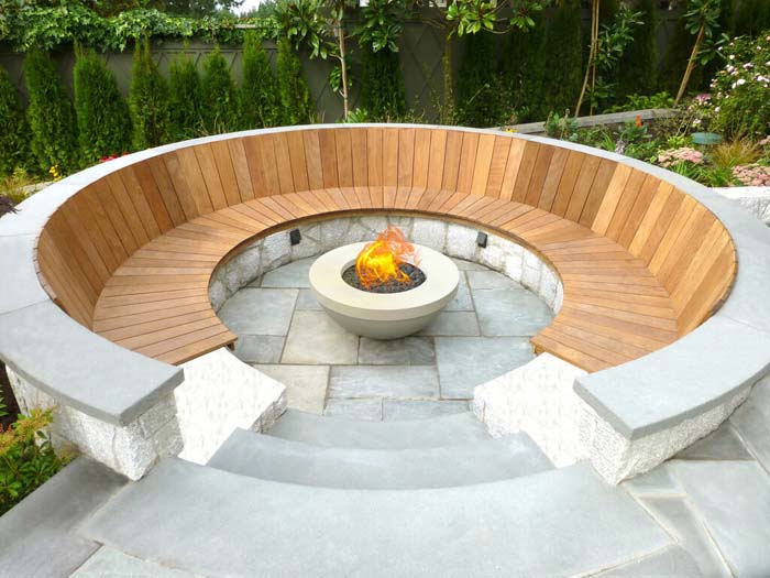 Modern Fire Pit Idea #diy #round #firepit #decorhomeideas