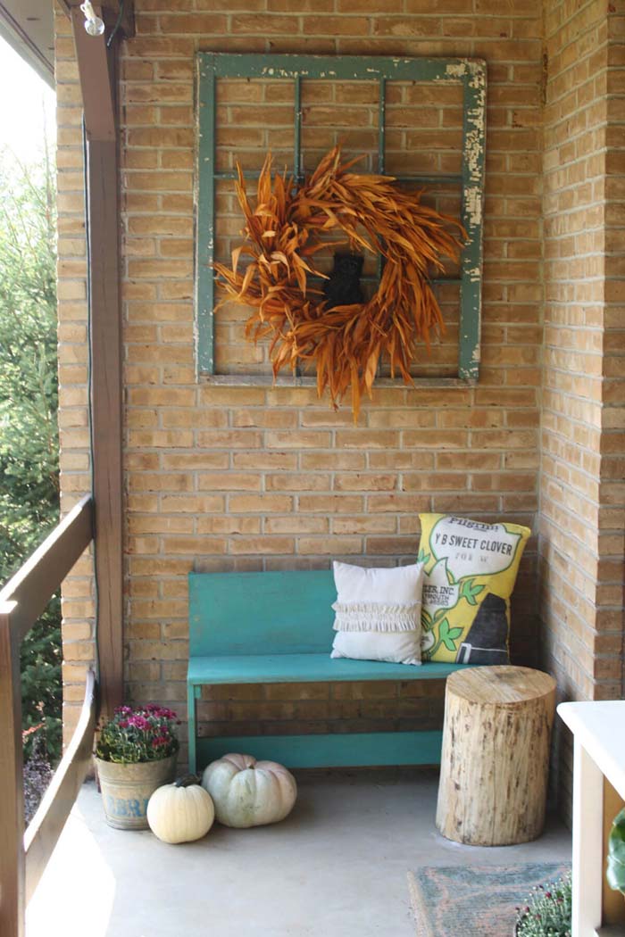 Old Window Frame With Wreath #porch #wall #decor #decorhomeideas