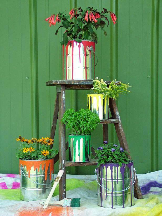 Painted Cans and Ladder #garden #container #planter #decorhomeideas