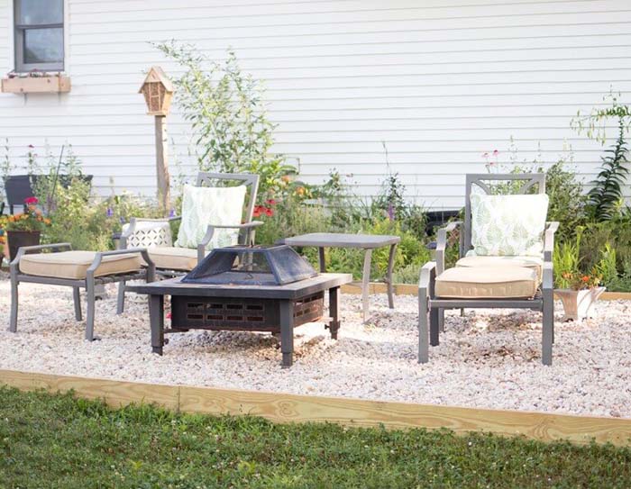 Pea Gravel Patio DIY #backyard #sitting #area #decorhomeideas