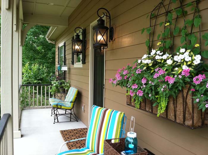 Porch Wall Decor Ideas with Coir Planter #porch #wall #decor #decorhomeideas