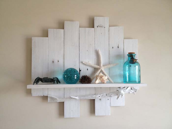 Reclaimed Wood Shelf with Driftwood #coastal #beach #decor #decorhomeideas
