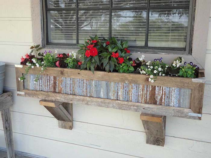 Rustic Metal Box Framed With Barn Wood #planter #box #window #decorhomeideas