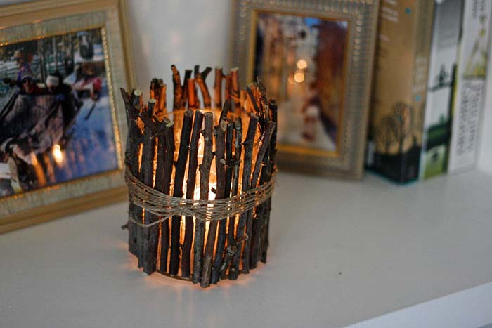 Rustic Twig Candle Holder #diy #decor #sticks #twigs #decorhomeideas