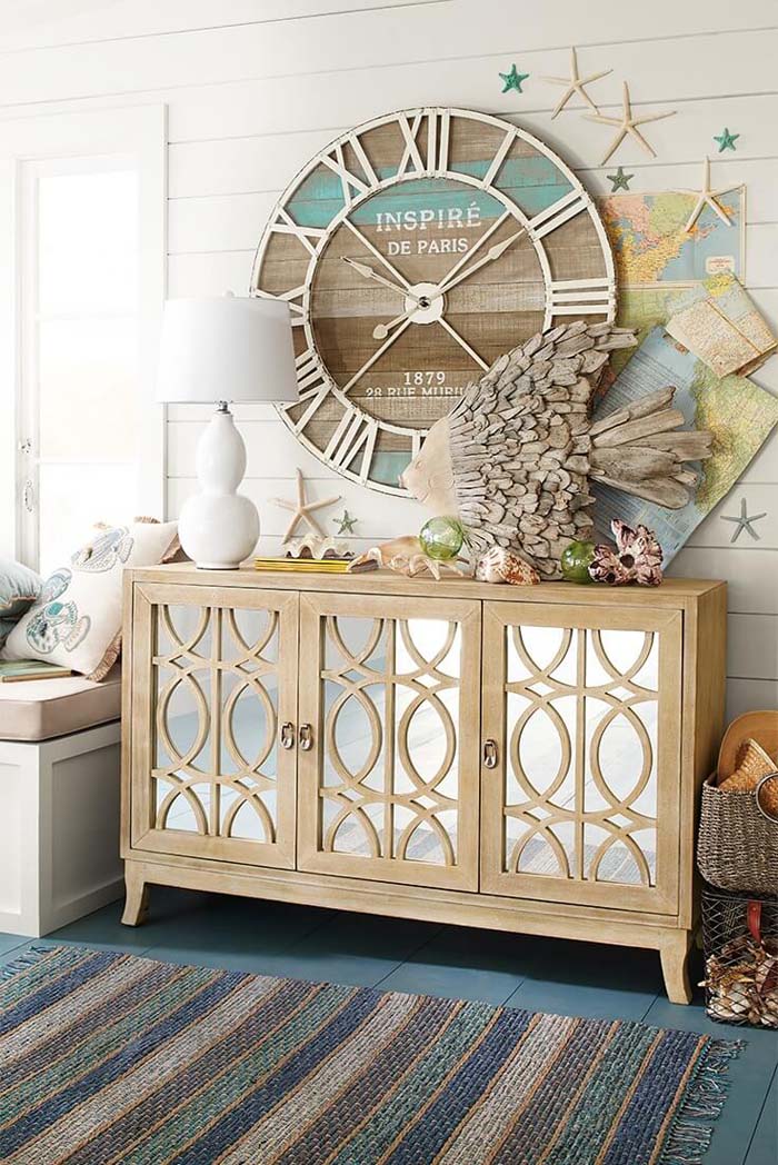 A Seashore-Inspired Wall for a Beach House #beach #coastal #decoration #decorhomeideas