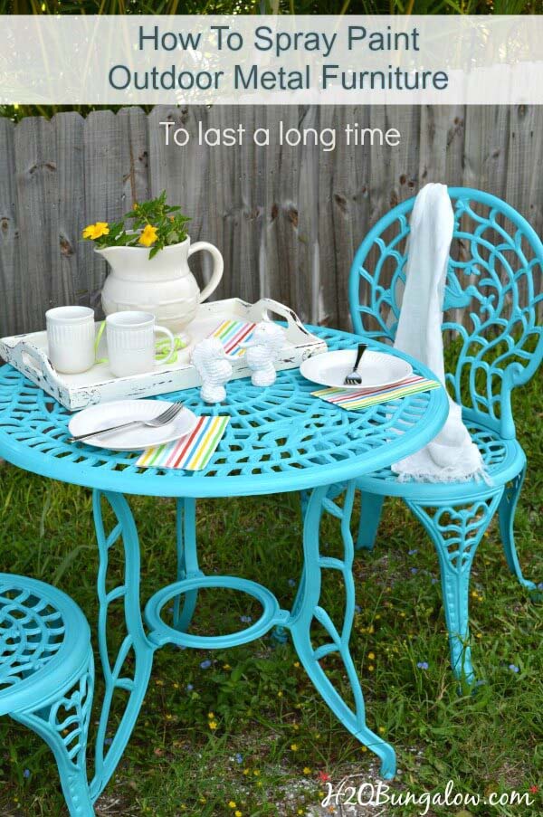 Sky Blue Metal Table #diy #paint #garden #decorations #decorhomeideas