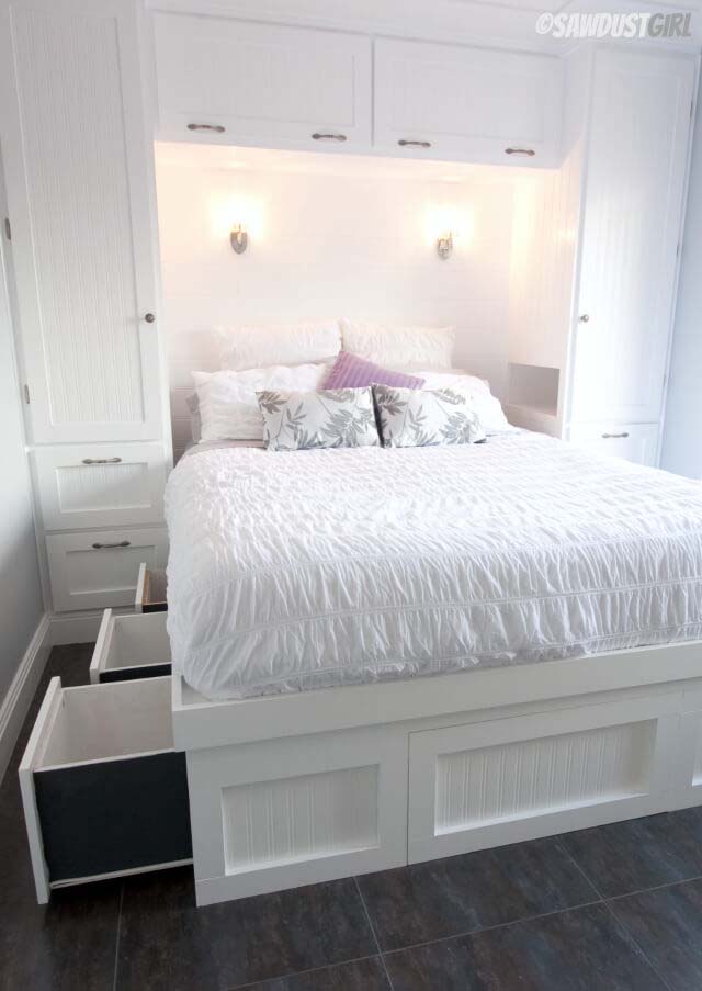 Sleep Tight Amongst the Cabinets #bedroom #small #design #decorhomeideas