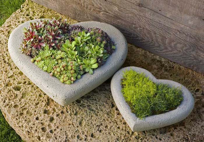 Stone Heart Garden Decorations #garden #container #planter #decorhomeideas