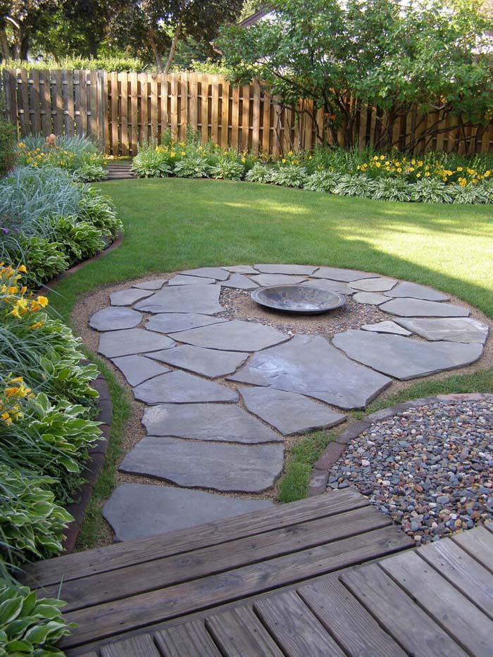 Stone Path with a Firepit Center #diy #round #firepit #decorhomeideas