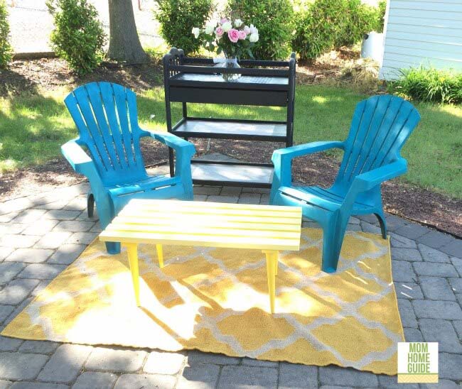 Sunny Outdoor Patio Table Makeover #diy #patio #decorations #decorhomeideas