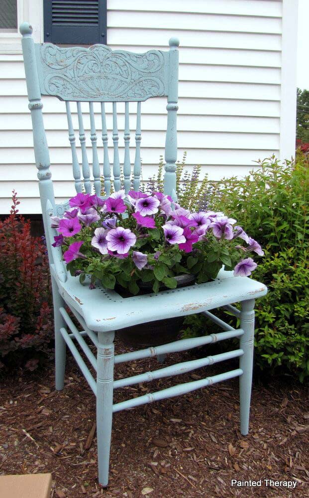 The Chair Planter #garden #upcycled #diy #decorhomeideas