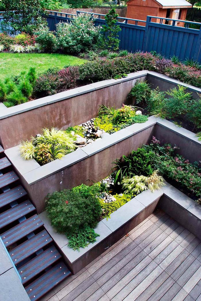 Tiered Concrete Built-In Deck Planters #diy #planter #garden #decorhomeideas