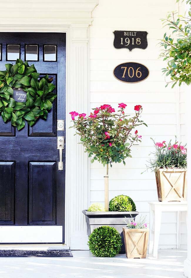 Topiary Porch Planter Ideas #diy #planter #porch #decorhomeideas