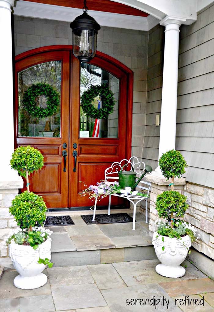 Topiary Trees in Small Footed Planters #diy #planter #porch #decorhomeideas