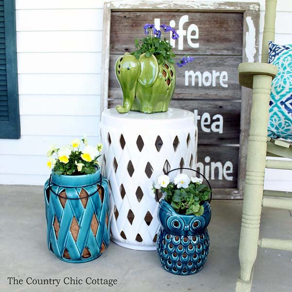 Using Lanterns as Planters #diy #planter #porch #decorhomeideas