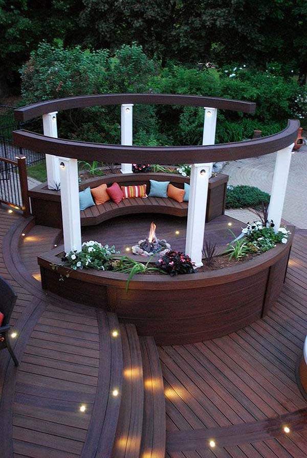 Wooden Bench Planters with an Enclosed Firepit #diy #round #firepit #decorhomeideas