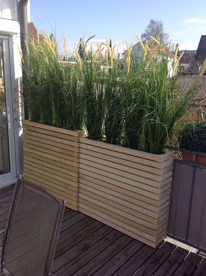 Wooden Box Deck Planters #diy #planter #garden #decorhomeideas