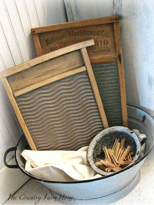 Antique Washboard and Tub Decoration #small #entryway #decor #decorhomeideas