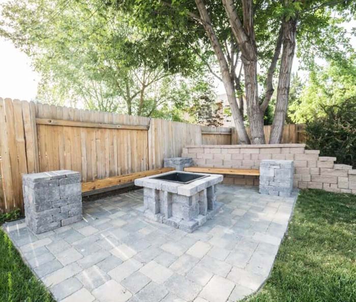 Backyard Paver Patio With Fire Pit #garden #makeover #diy #decorhomeideas