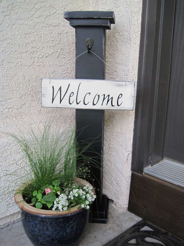 Black Painted Standing Welcome Sign #porch #decorartion #decorhomeideas