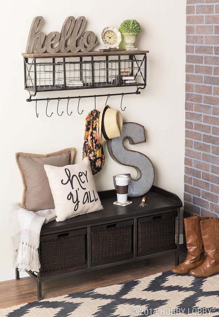 Black Wire Hooks Above Black Storage Bench #small #entryway #decor #decorhomeideas