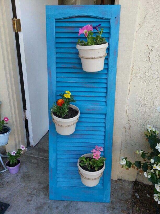 Blue Flower Pot Display #shutter #repurpose #decor #decorhomeideas