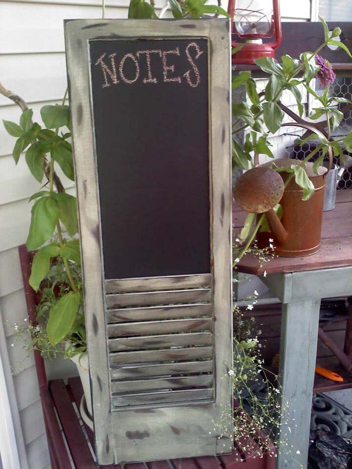 Chalkboard Sign for Notes #shutter #repurpose #decor #decorhomeideas