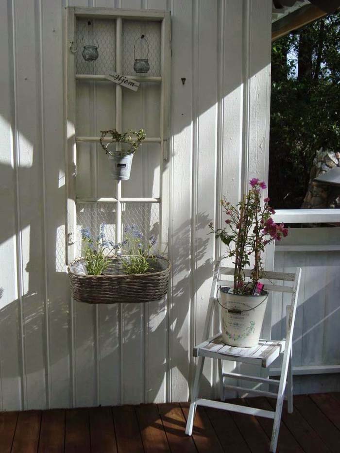 Chicken Wire Frames Old Window Decor #old #window #garden #decorhomeideas