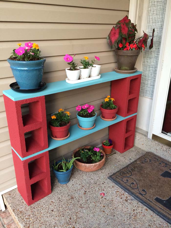 Cinder Blocks Flower Display #porch #decorartion #decorhomeideas