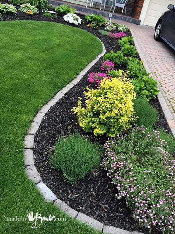 Curving Front Yard Garden #garden #makeover #diy #decorhomeideas