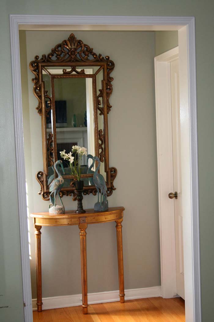 Delicate Eastern Inspired Table #entry #table #decorhomeideas