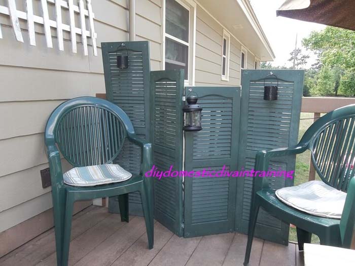 Easy Privacy Screen for your Deck #shutter #repurpose #decor #decorhomeideas