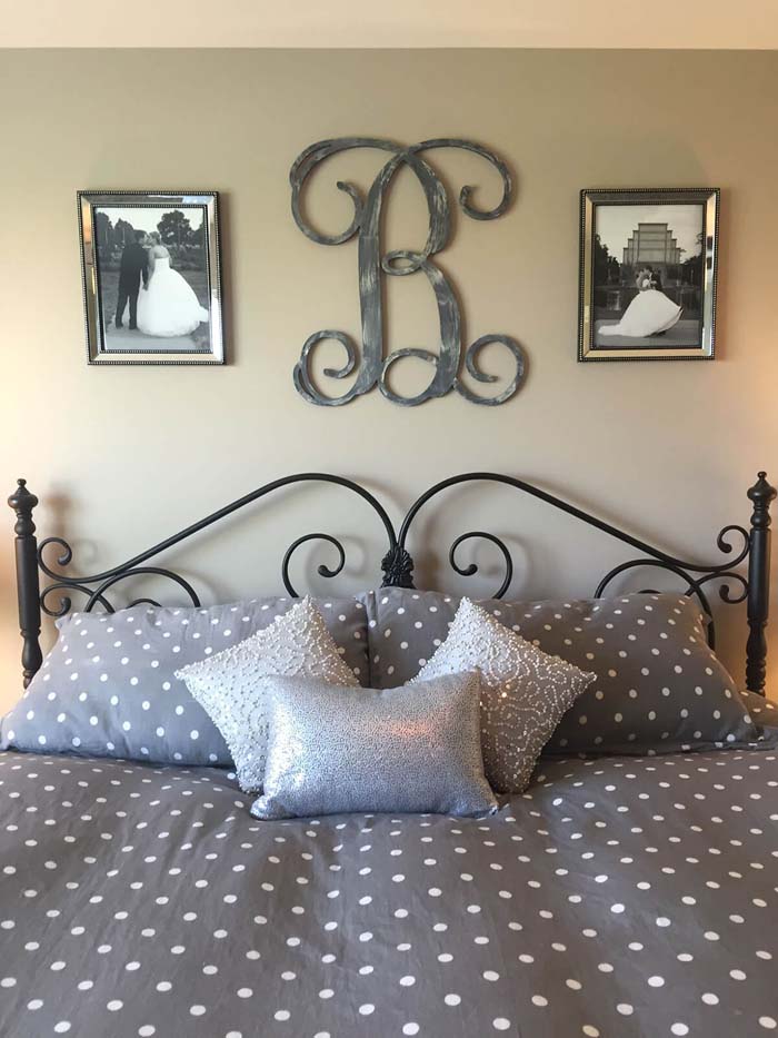 Family Initial Established in Pictures #bedroom #wall #decor #decorhomeideas