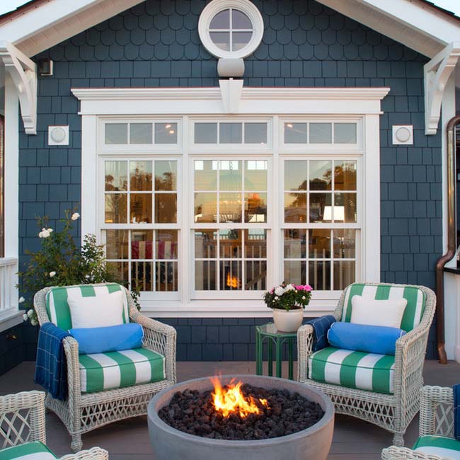 Upstairs Porch With a Fire Pit #porch #decorartion #decorhomeideas