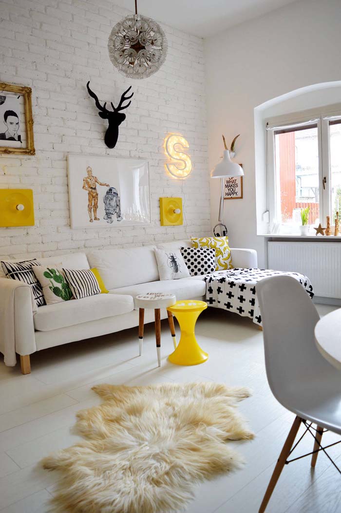 Fun and Friendly Living Room #livingroom #design #decorhomeideas