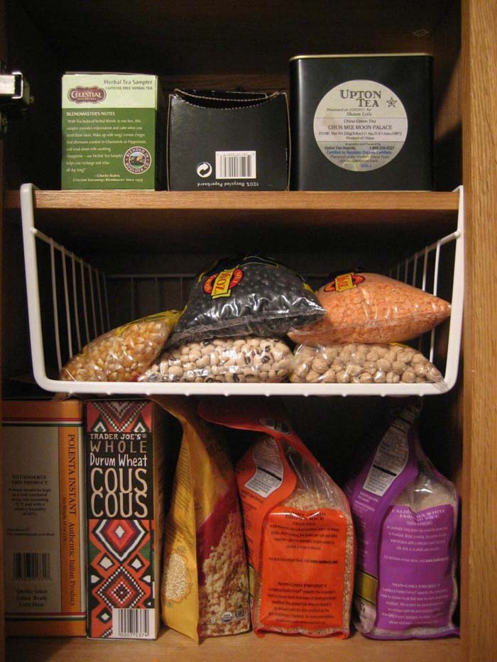 Hanging Wire Shelves for Beans #pantry #storage #organization #decorhomeideas