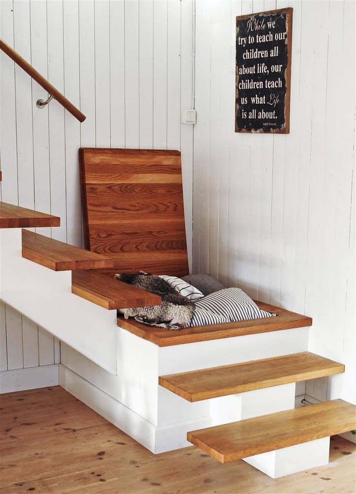 Hidden Linen Storage in Stairway Landing #hideaway #projects #decorhomeideas