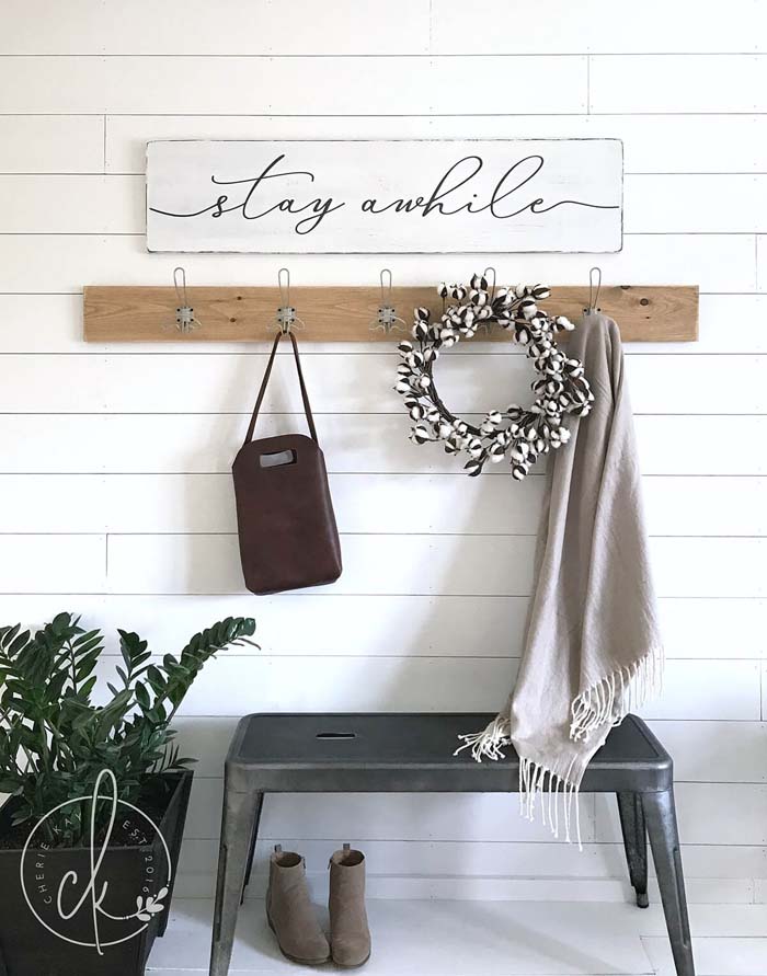 Hooks to Hang Out and Stay a While #small #entryway #decor #decorhomeideas