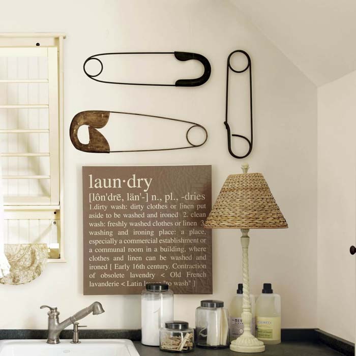 Laundry Dictionary Definition and Giant Pins Art #laundry #vintage #decor #decorhomeideas