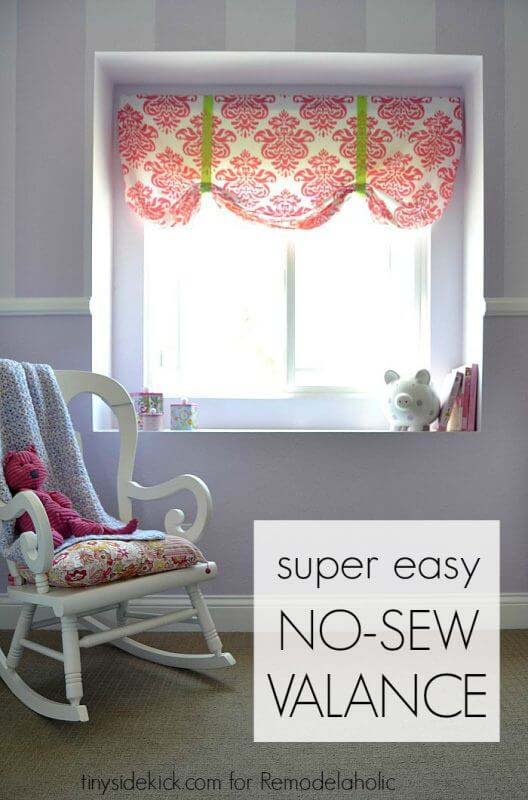 Easy No Sew Window Valance From A Crib Sheet #diy #window #treatment #decorhomeideas