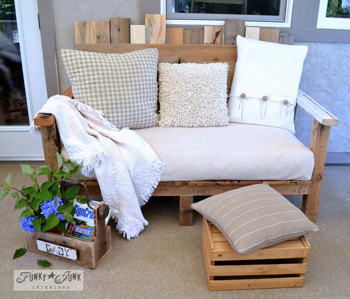 Pallet Wood Sofa #pallet #garden #furniture #decorhomeideas