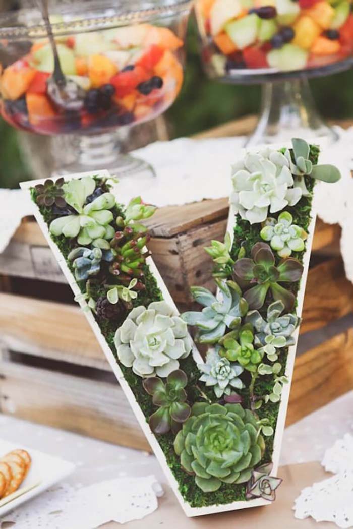 Pretty Monogram Succulent Planter Decoration #vintage #garden #decoration #decorhomeideas