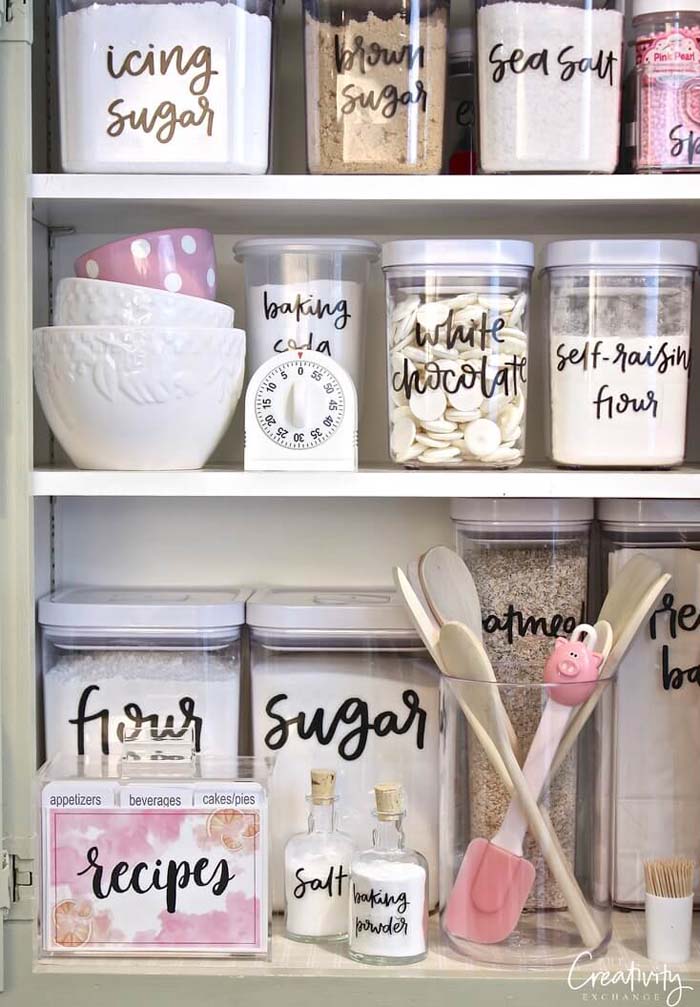 Pretty Vinyl Lettering on Glass #pantry #storage #organization #decorhomeideas