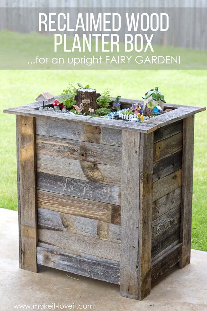 DIY Reclaimed Wood Planter Box #reclaimed #wood #projects #decorhomeideas