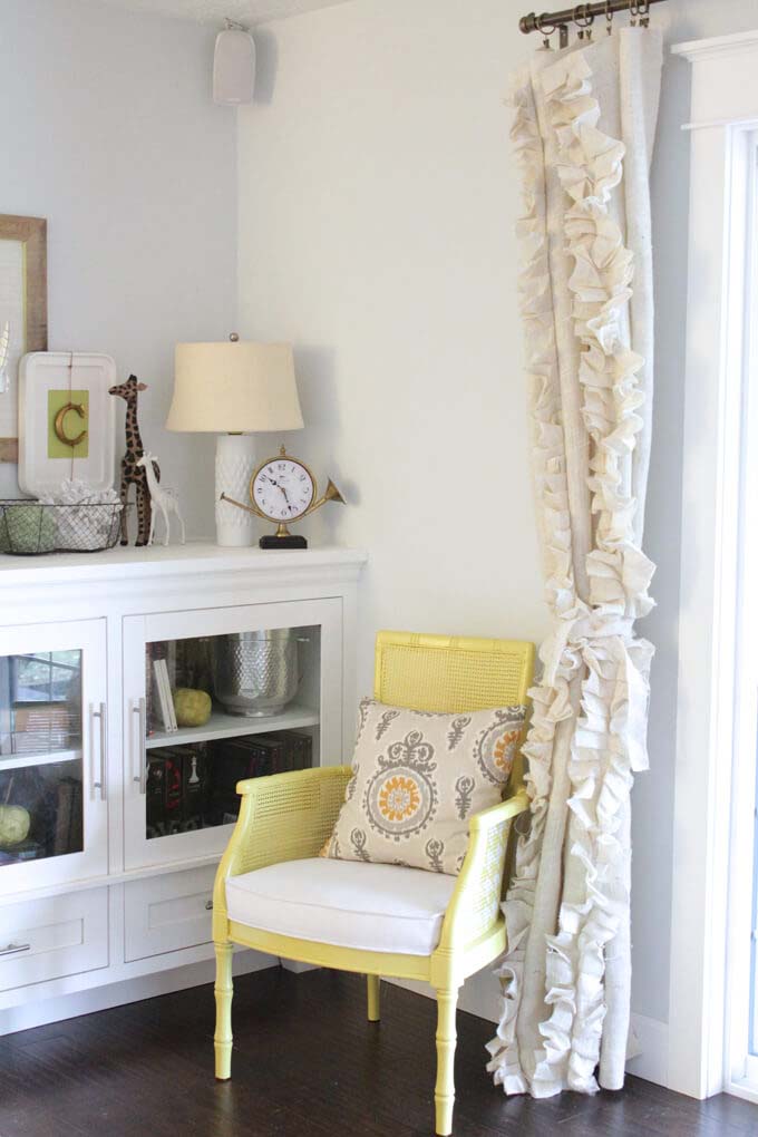 Ruffled Burlap Curtain Tutorial #diy #window #treatment #decorhomeideas